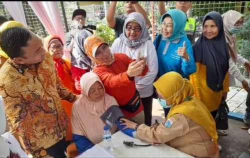 Kartu Lansia Sehat Siap Diluncurkan: Hadiah Negara di Hari Keluarga Nasional