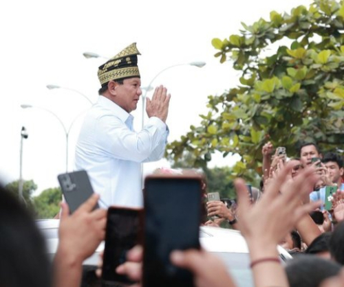 Ketegasan dan Budaya: Prabowo Segera Sandang Gelar Adat dari Bumi Lancang Kuning
