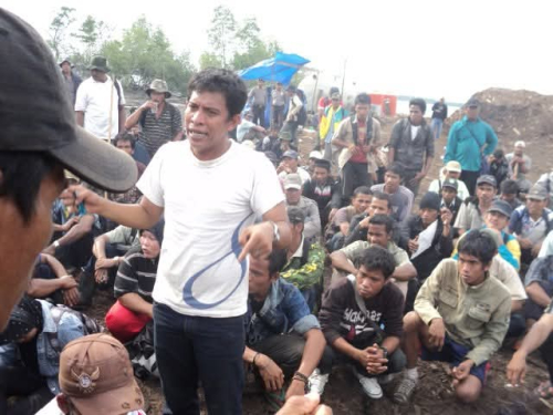 Hari Tani Nasional Memanas: Aktivis Riau Rela Dicor Semen Demi Suara Petani