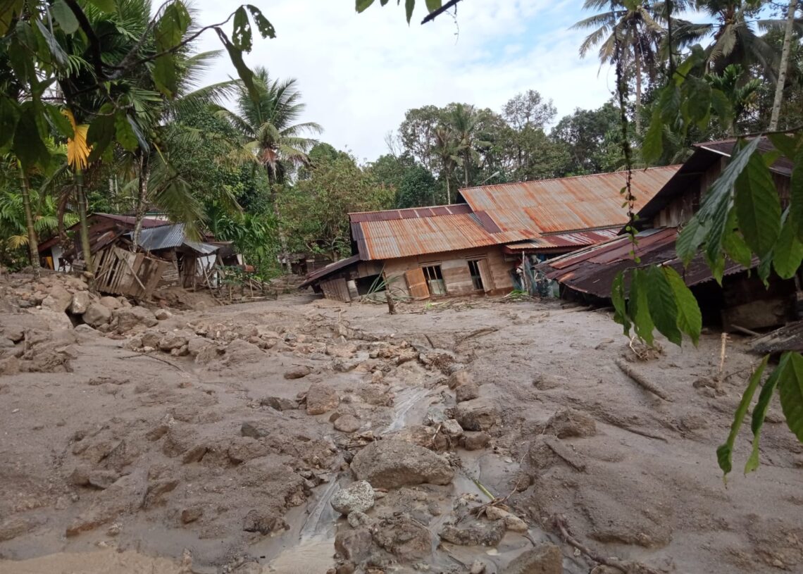 Banjir Bandang Hantam Tapanuli Selatan, Puluhan Warga Terluka dan 250 KK Mengungsi