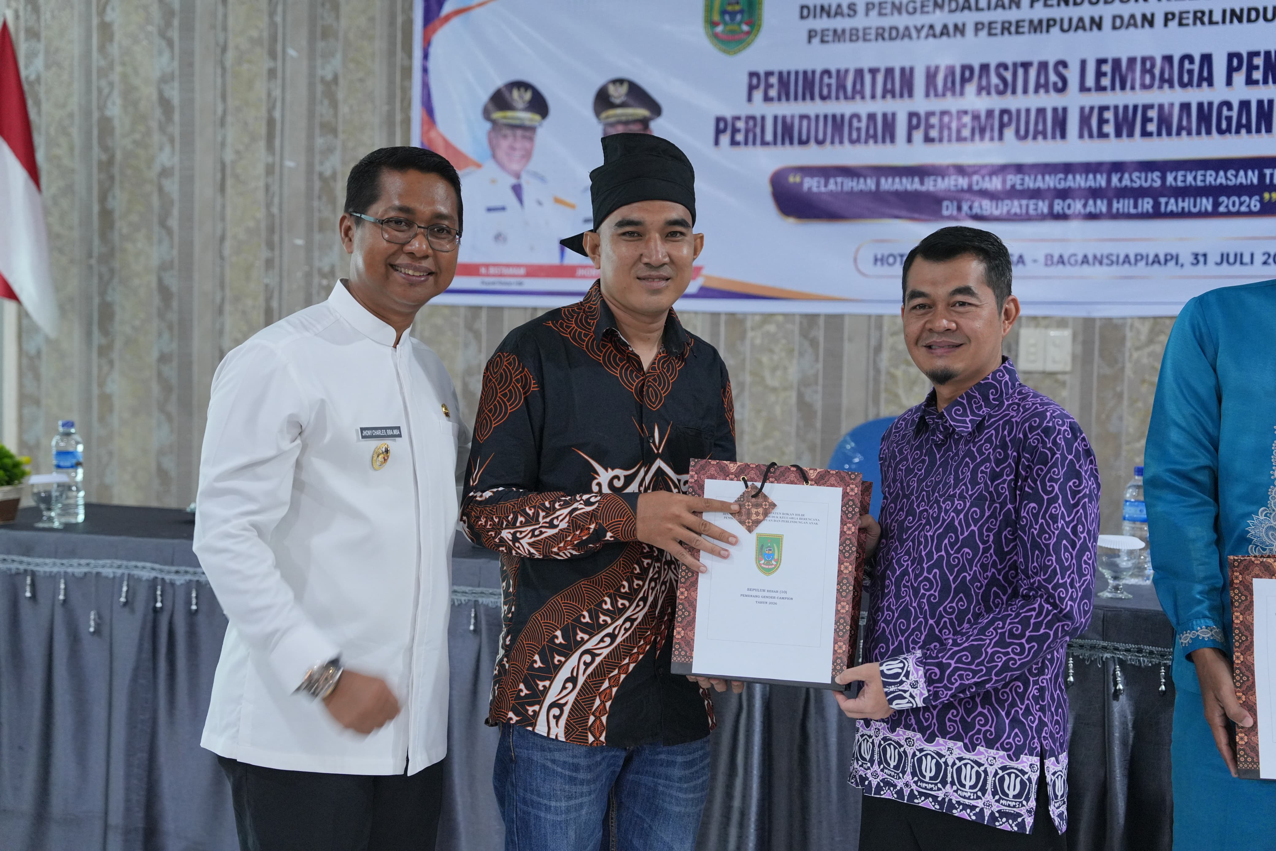 Rahmat Pantun Masuk 10 Besar Gender Champion Bidang Budaya Rohil